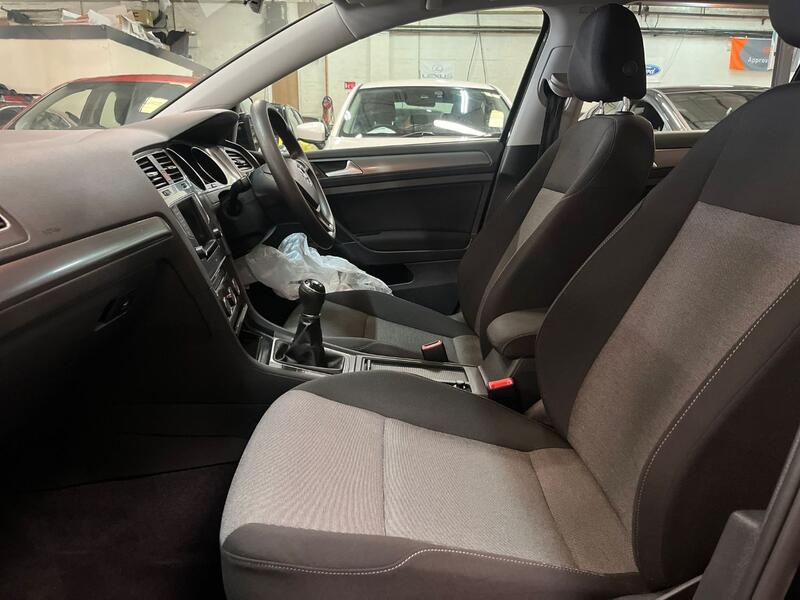 VOLKSWAGEN GOLF 1.6 TDI BlueMotion Tech S 2016