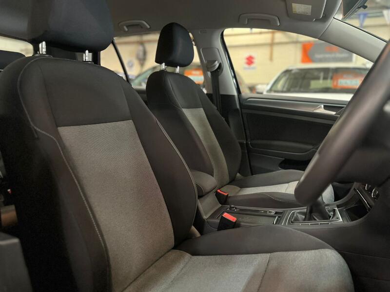 VOLKSWAGEN GOLF 1.6 TDI BlueMotion Tech S 2016