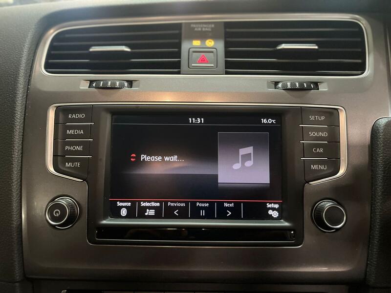 VOLKSWAGEN GOLF 1.6 TDI BlueMotion Tech S 2016