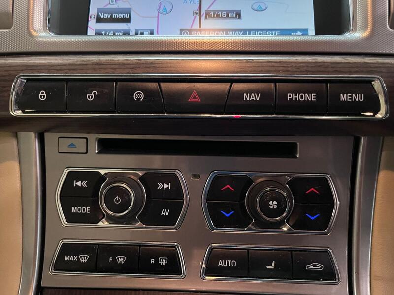 JAGUAR XF 2.2 d Luxury 2014