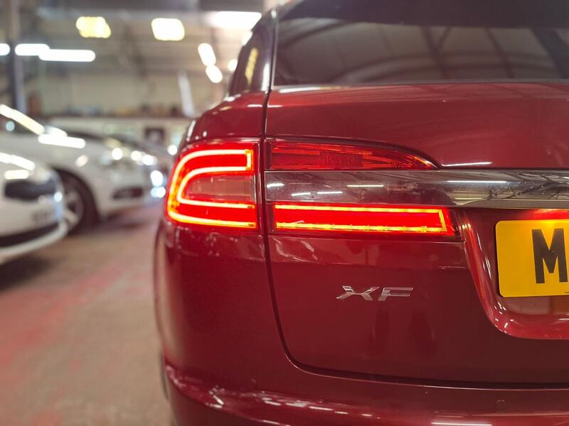 JAGUAR XF 2.2 d Luxury 2014