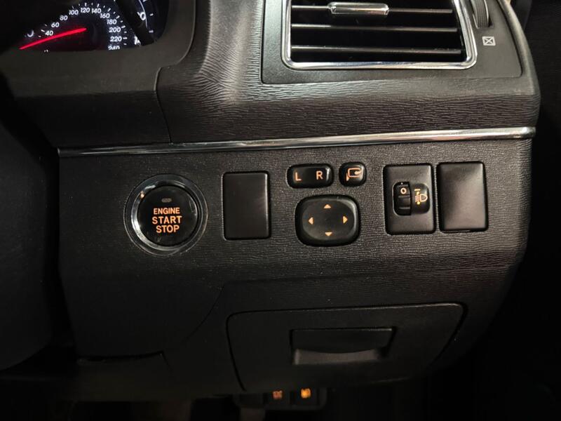 TOYOTA AVENSIS 1.8 V-Matic T4 2012