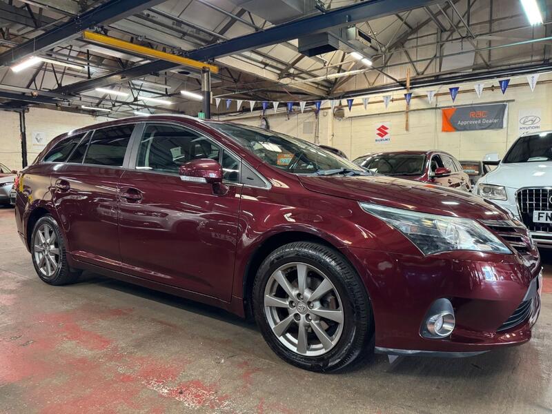 TOYOTA AVENSIS 1.8 V-Matic T4 2012