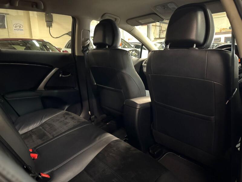 TOYOTA AVENSIS 1.8 V-Matic T4 2012