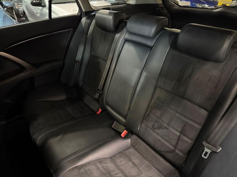 TOYOTA AVENSIS 1.8 V-Matic T4 2012