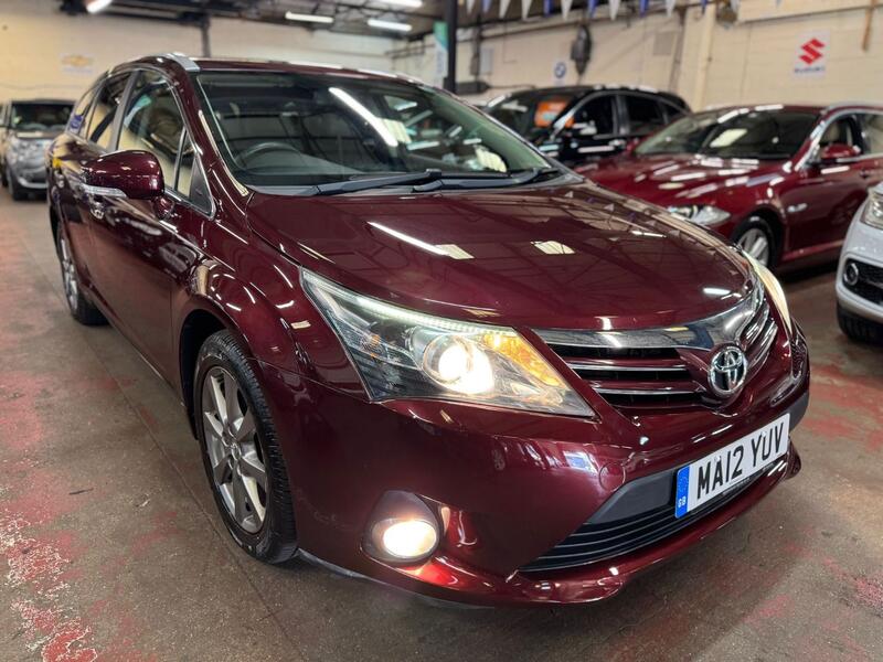 TOYOTA AVENSIS 1.8 V-Matic T4 2012