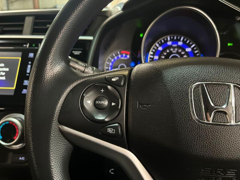 HONDA JAZZ 1.3 i-VTEC SE Navi 2017