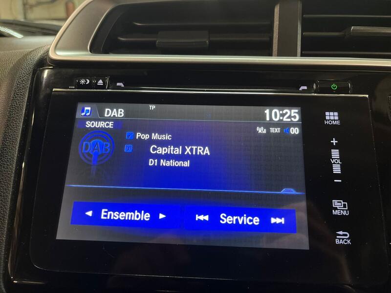 HONDA JAZZ 1.3 i-VTEC SE Navi 2017