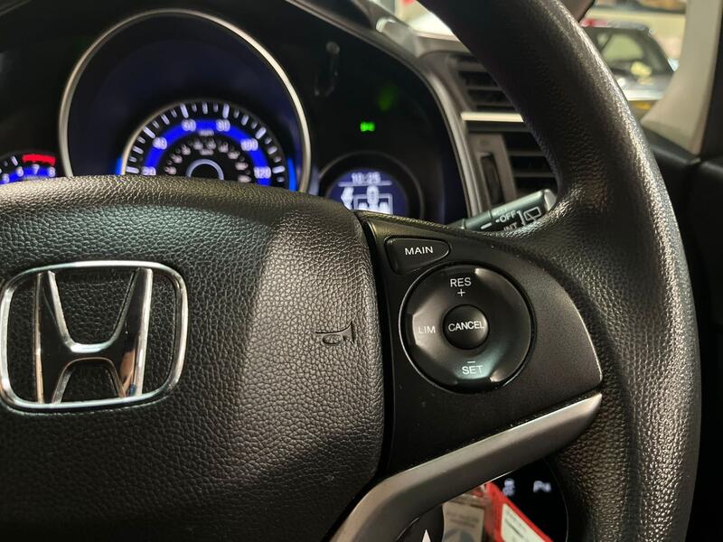 HONDA JAZZ 1.3 i-VTEC SE Navi 2017
