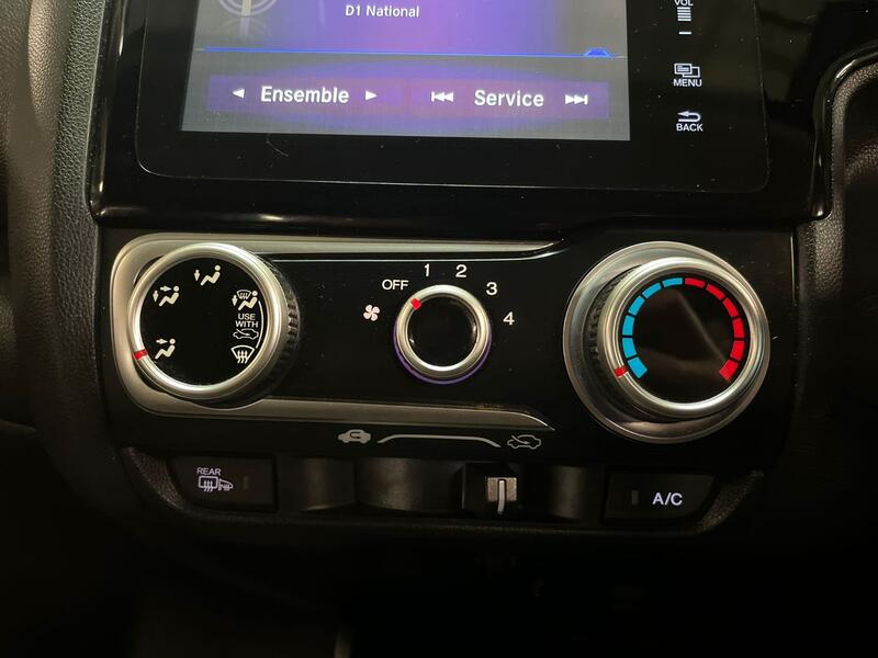 HONDA JAZZ 1.3 i-VTEC SE Navi 2017