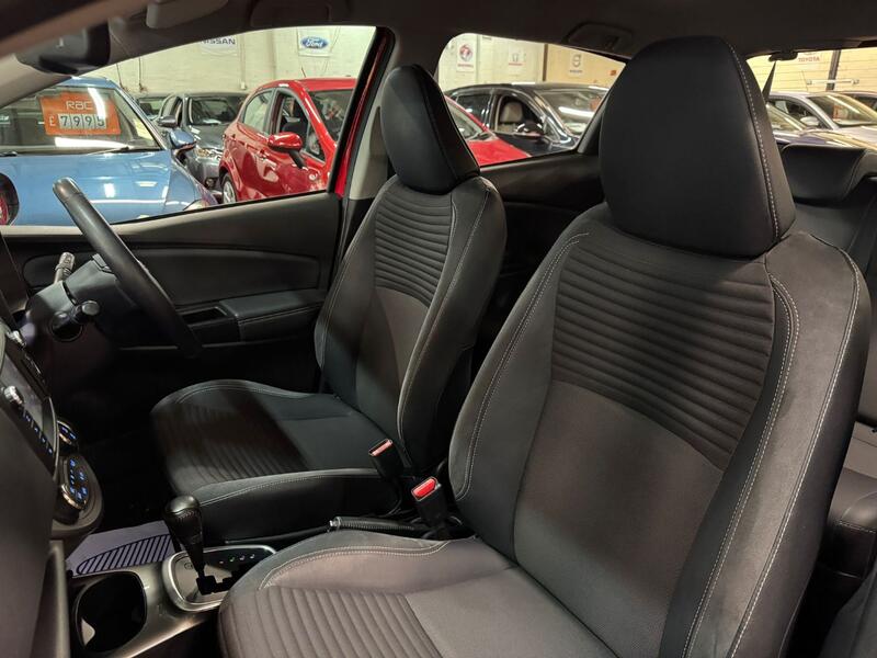 TOYOTA YARIS 1.5 VVT-h Excel 2015
