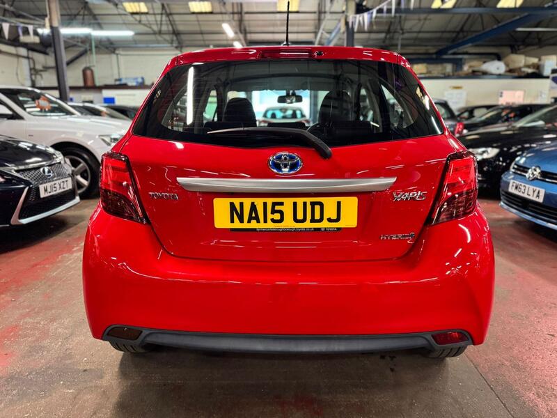 TOYOTA YARIS 1.5 VVT-h Excel 2015
