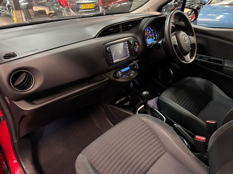 TOYOTA YARIS 1.5 VVT-h Excel 2015