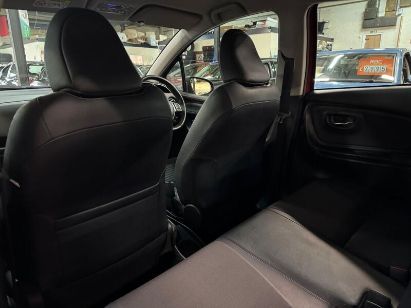 TOYOTA YARIS 1.5 VVT-h Excel 2015