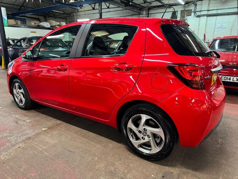TOYOTA YARIS 1.5 VVT-h Excel 2015