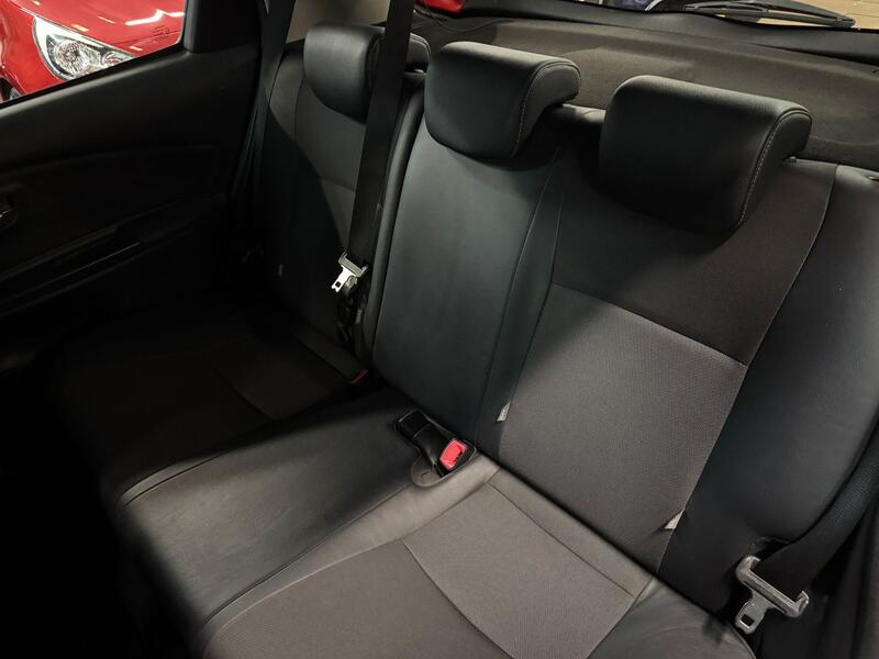 TOYOTA YARIS 1.5 VVT-h Excel 2015