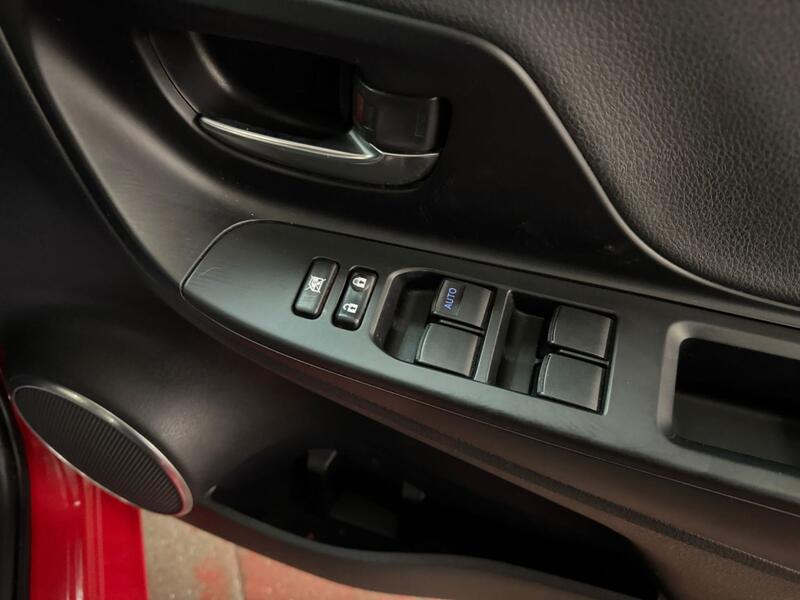 TOYOTA YARIS 1.5 VVT-h Excel 2015
