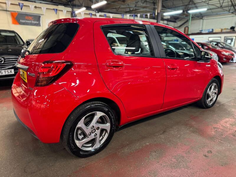 TOYOTA YARIS 1.5 VVT-h Excel 2015