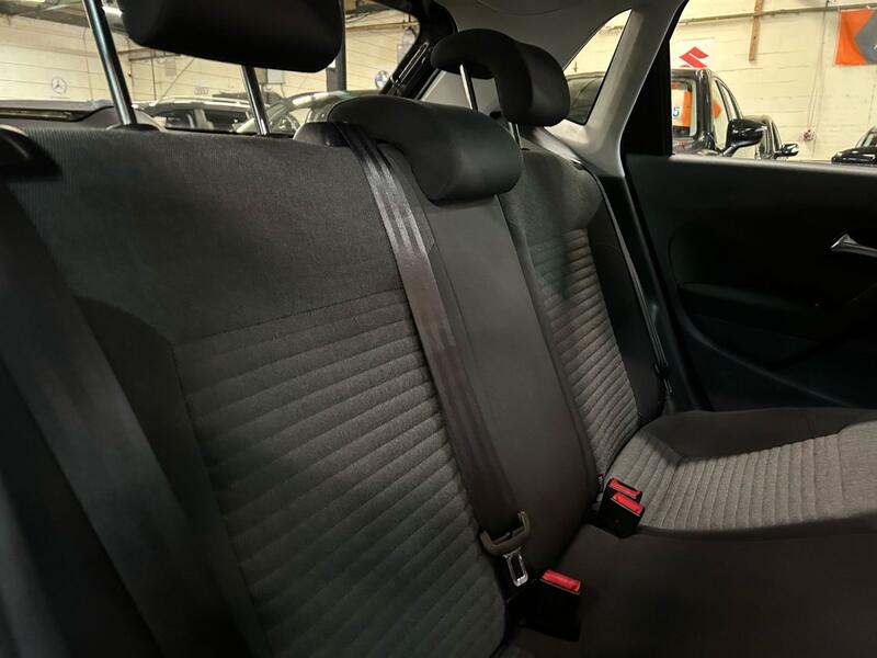 VOLKSWAGEN POLO 1.4 SE 2011