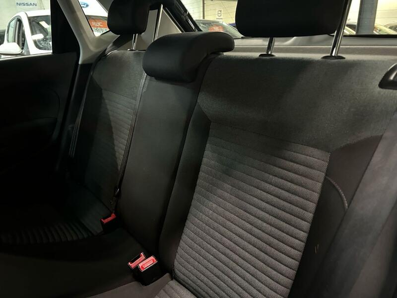 VOLKSWAGEN POLO 1.4 SE 2011