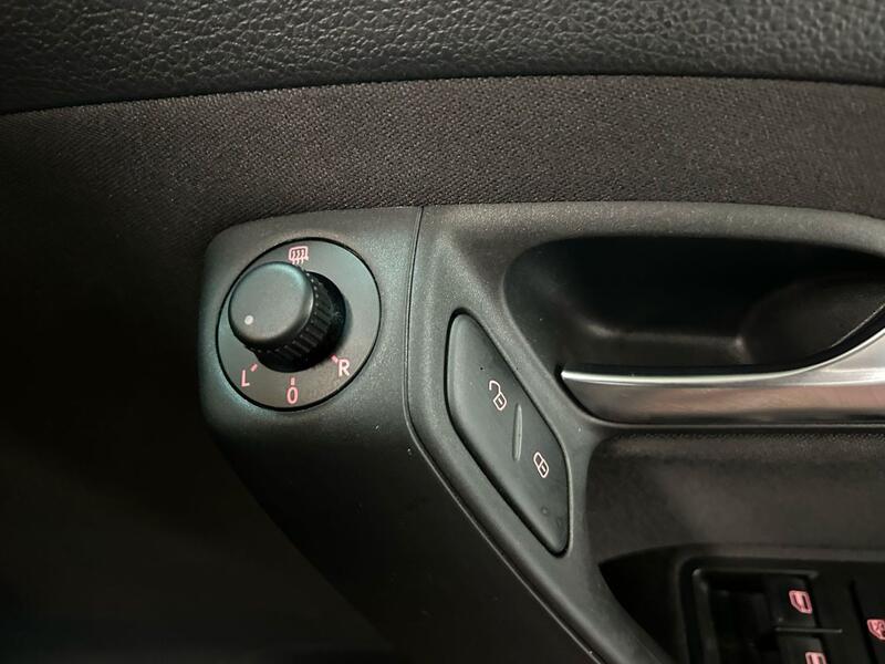 VOLKSWAGEN POLO 1.4 SE 2011