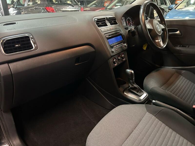 VOLKSWAGEN POLO 1.4 SE 2011