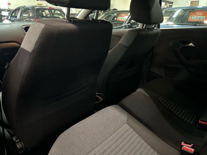VOLKSWAGEN POLO 1.4 SE 2011