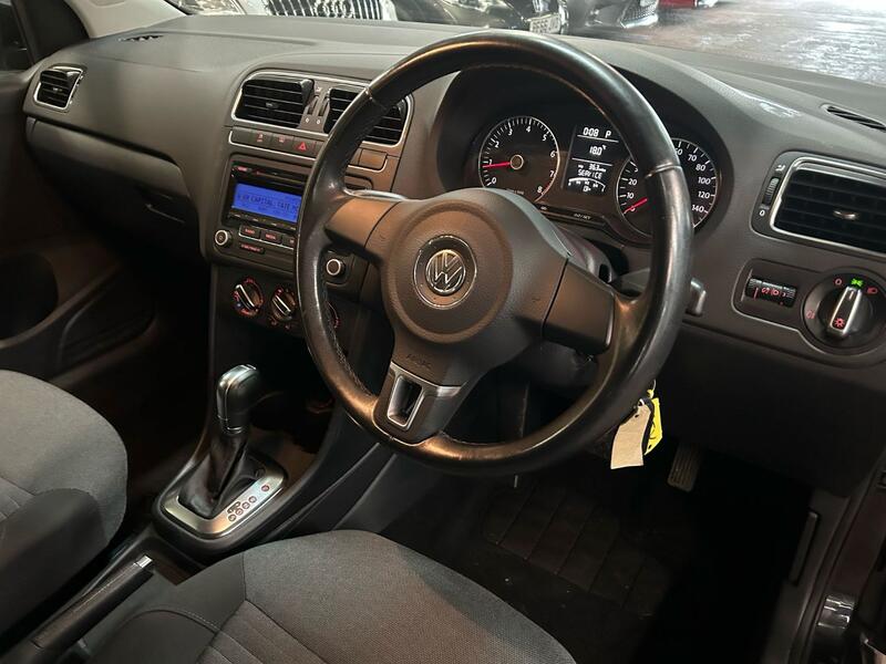 VOLKSWAGEN POLO 1.4 SE 2011
