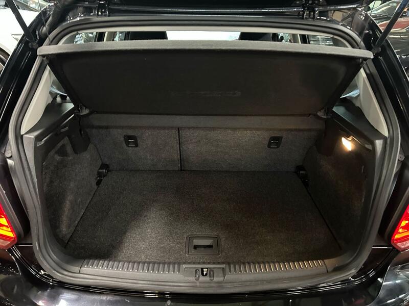 VOLKSWAGEN POLO 1.4 SE 2011