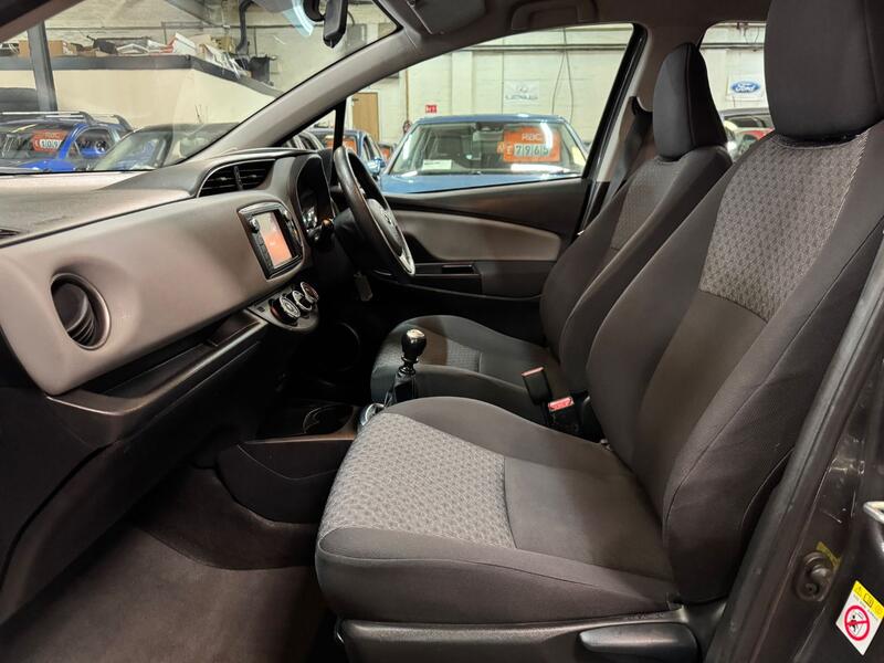 TOYOTA YARIS 1.3 Dual VVT-i Icon 2014