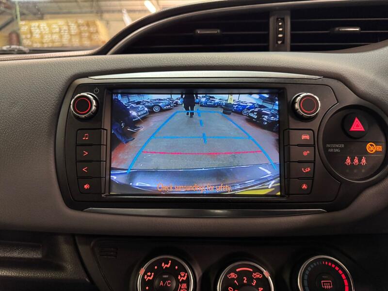TOYOTA YARIS 1.3 Dual VVT-i Icon 2014