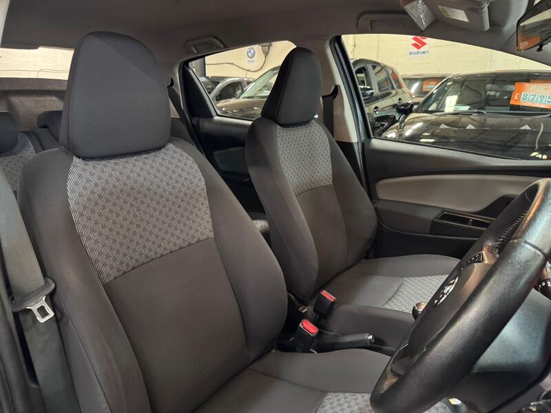 TOYOTA YARIS 1.3 Dual VVT-i Icon 2014