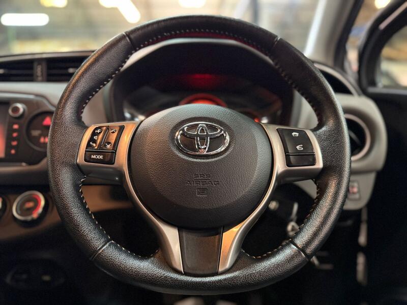 TOYOTA YARIS 1.3 Dual VVT-i Icon 2014