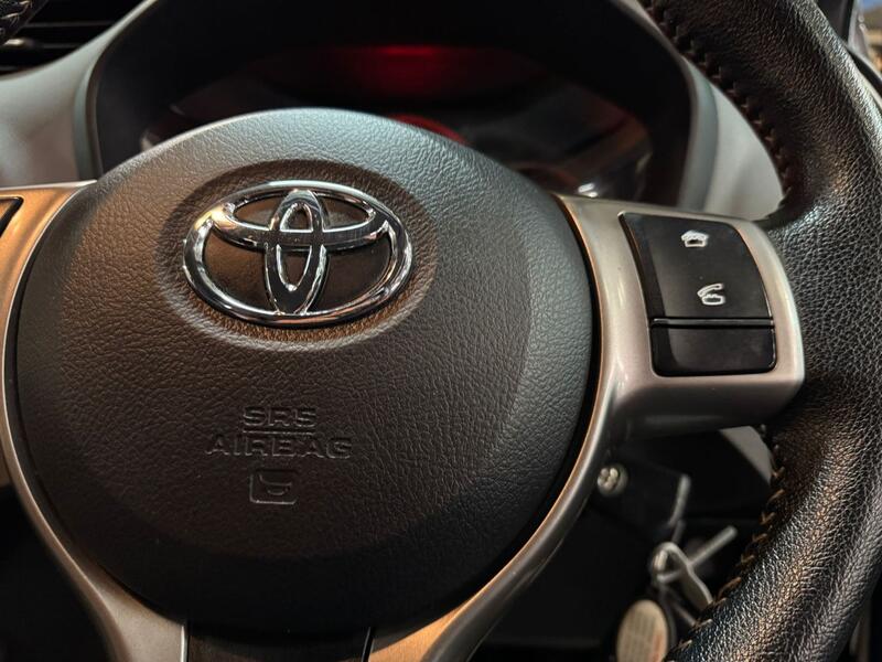 TOYOTA YARIS 1.3 Dual VVT-i Icon 2014