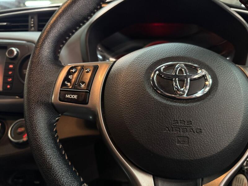 TOYOTA YARIS 1.3 Dual VVT-i Icon 2014