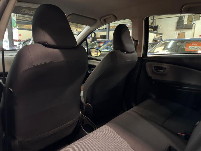TOYOTA YARIS 1.3 Dual VVT-i Icon 2014