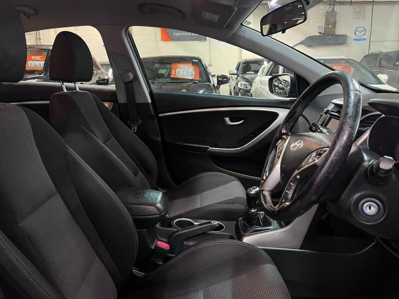 HYUNDAI I30 1.4 Active 2014