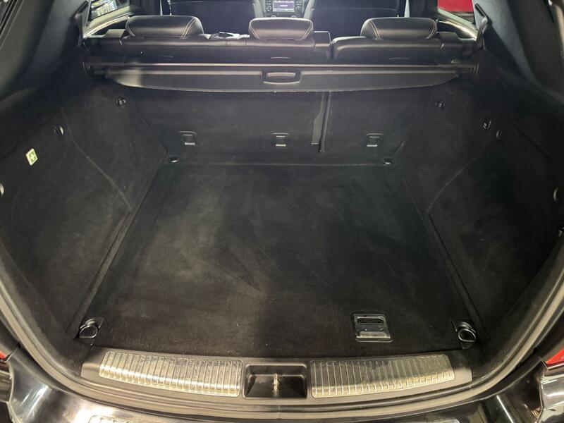 MERCEDES-BENZ M CLASS 3.0 ML300 CDI V6 BlueEfficiency Grand Edition 2011