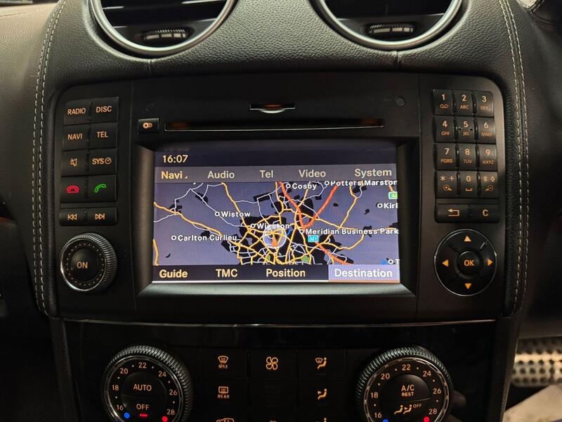 MERCEDES-BENZ M CLASS 3.0 ML300 CDI V6 BlueEfficiency Grand Edition 2011