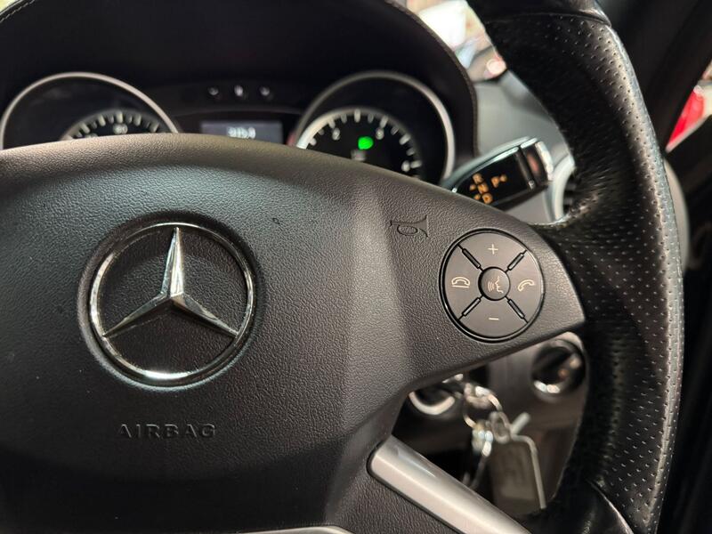 MERCEDES-BENZ M CLASS 3.0 ML300 CDI V6 BlueEfficiency Grand Edition 2011