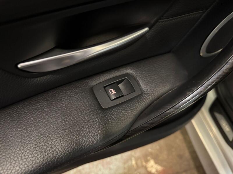 BMW 3 SERIES 2.0 320d Luxury Saloon 2013