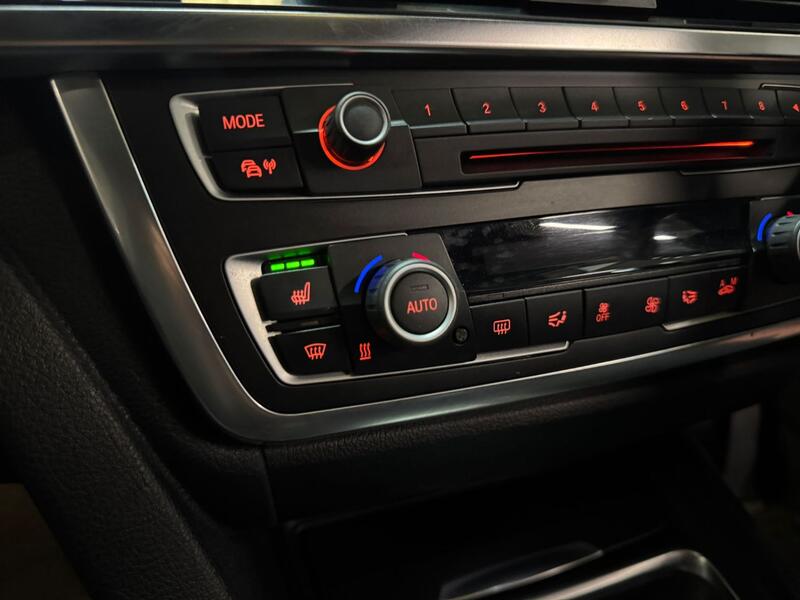 BMW 3 SERIES 2.0 320d Luxury Saloon 2013