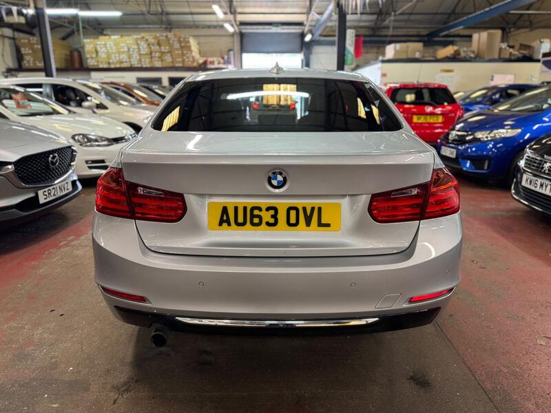 BMW 3 SERIES 2.0 320d Luxury Saloon 2013