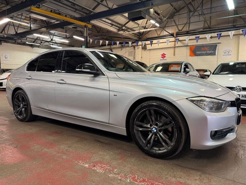 BMW 3 SERIES 2.0 320d Luxury Saloon 2013