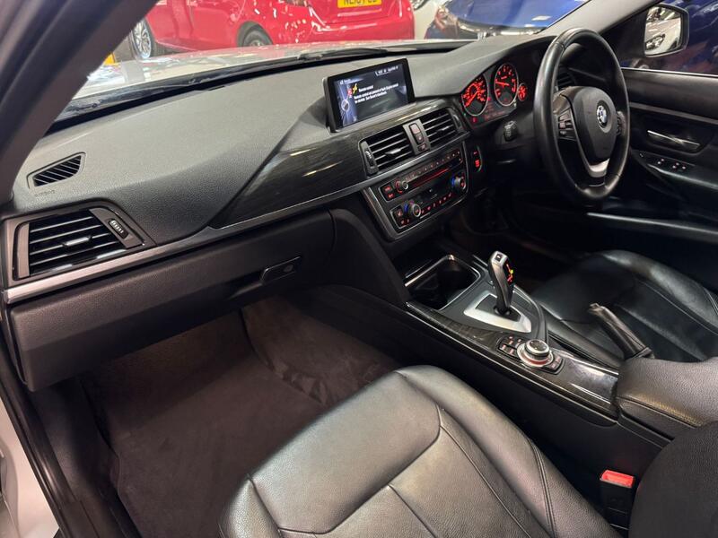 BMW 3 SERIES 2.0 320d Luxury Saloon 2013