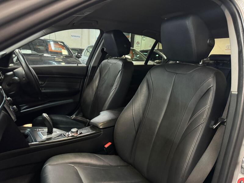 BMW 3 SERIES 2.0 320d Luxury Saloon 2013