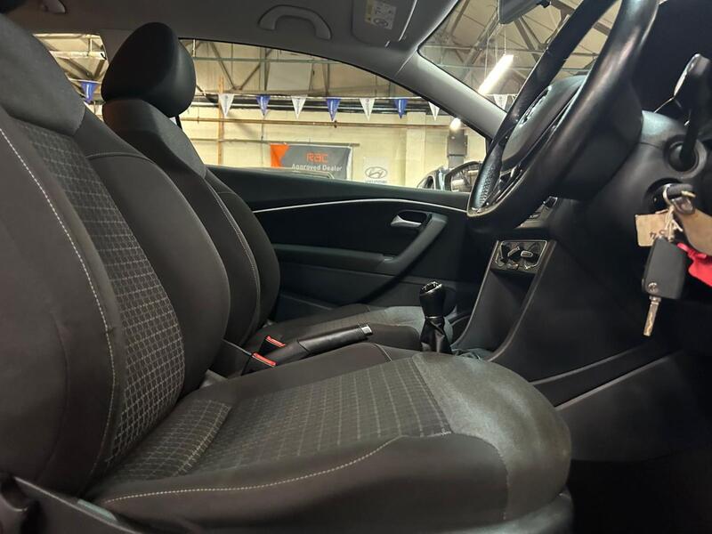 VOLKSWAGEN POLO 1.2 TSI BlueMotion Tech SE 2016