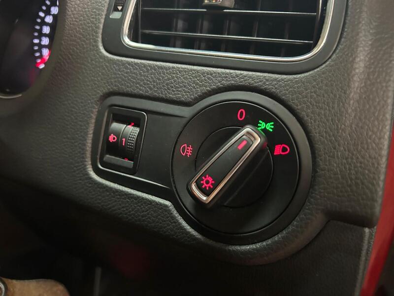 VOLKSWAGEN POLO 1.2 TSI BlueMotion Tech SE 2016