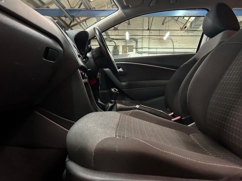 VOLKSWAGEN POLO 1.2 TSI BlueMotion Tech SE 2016