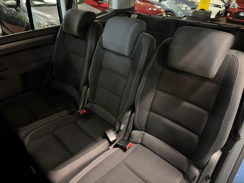 VOLKSWAGEN TOURAN 1.6 TDI SE 2013